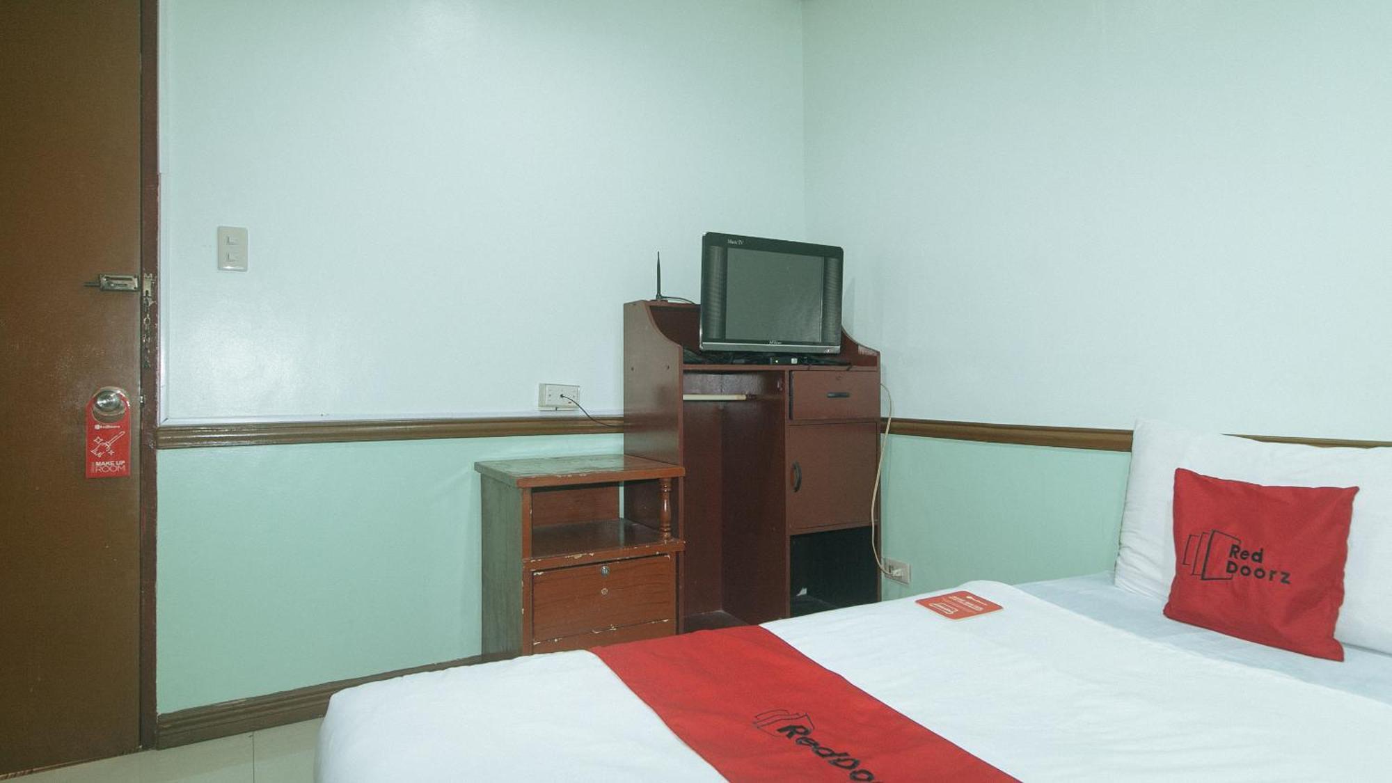 Reddoorz At Maanyag Pension House Mandaue Cebu Exterior photo