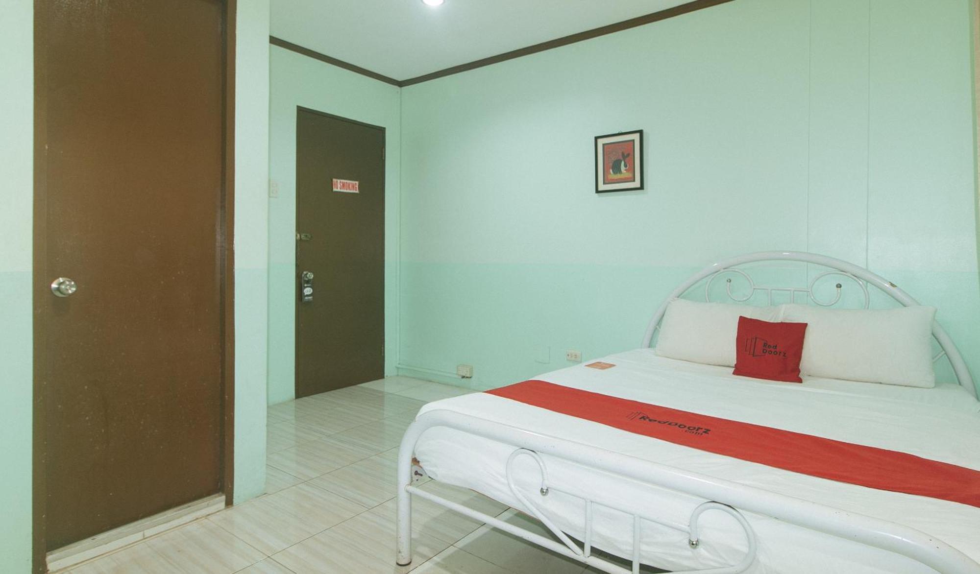 Reddoorz At Maanyag Pension House Mandaue Cebu Exterior photo