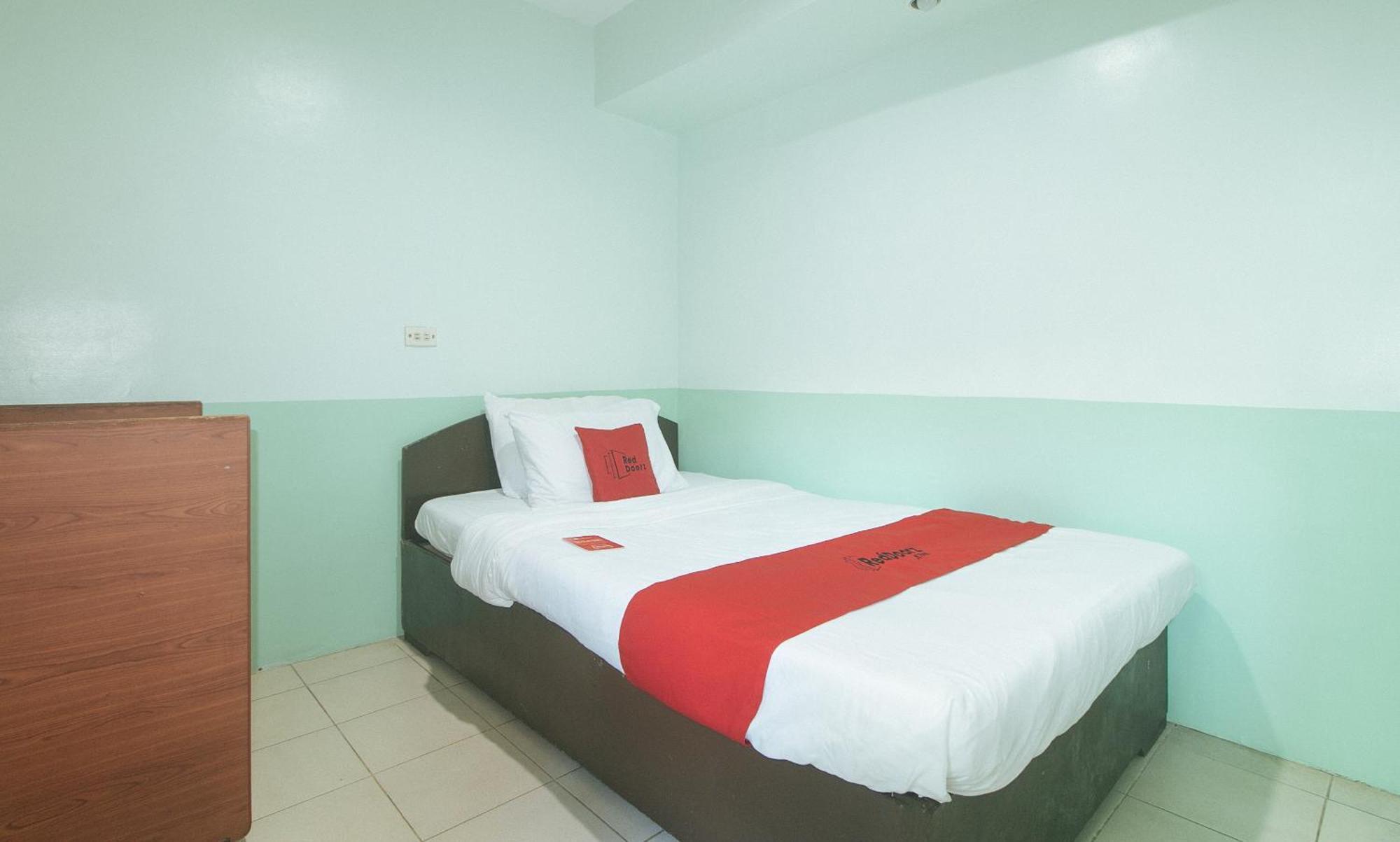 Reddoorz At Maanyag Pension House Mandaue Cebu Exterior photo