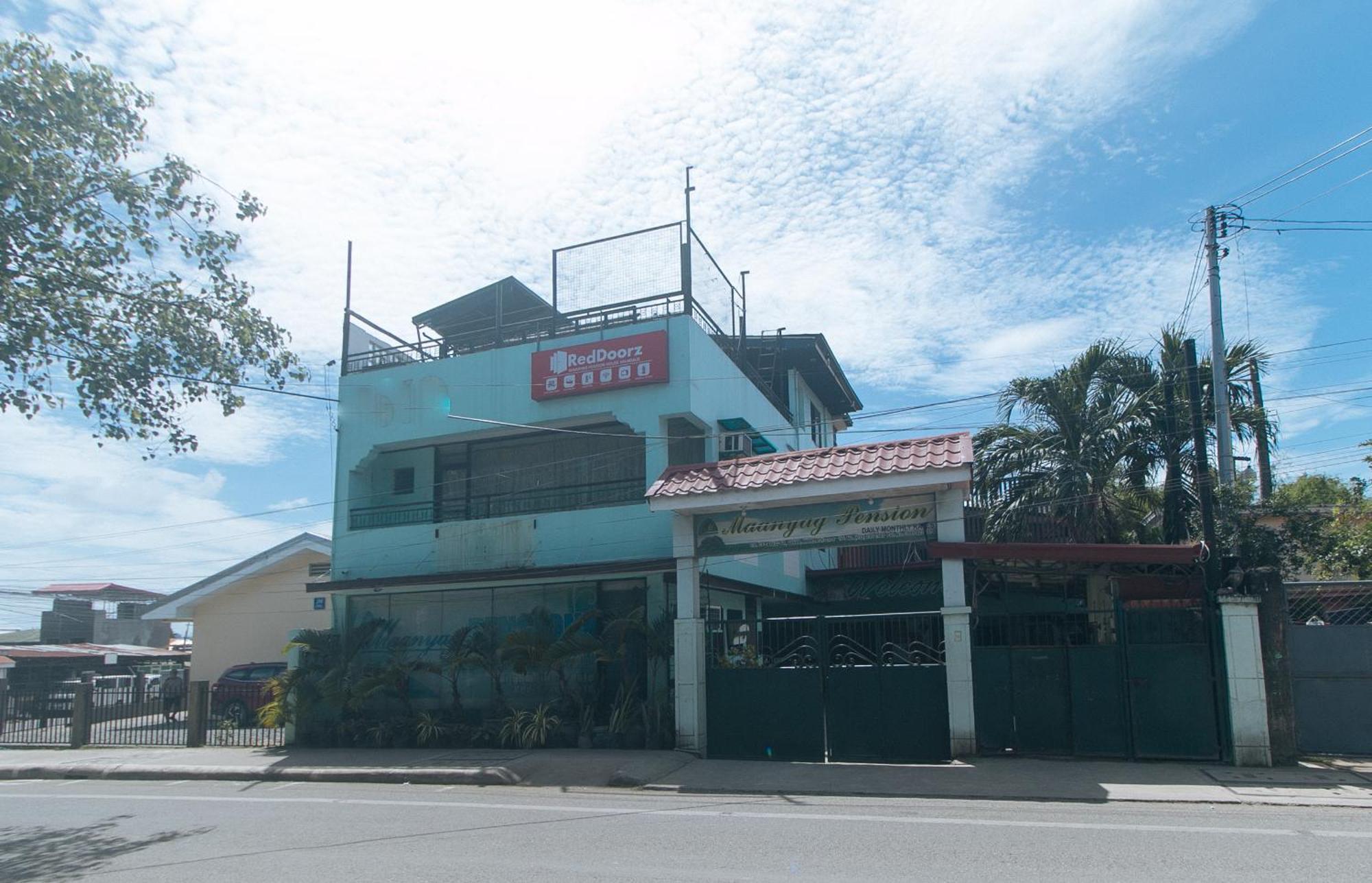 Reddoorz At Maanyag Pension House Mandaue Cebu Exterior photo